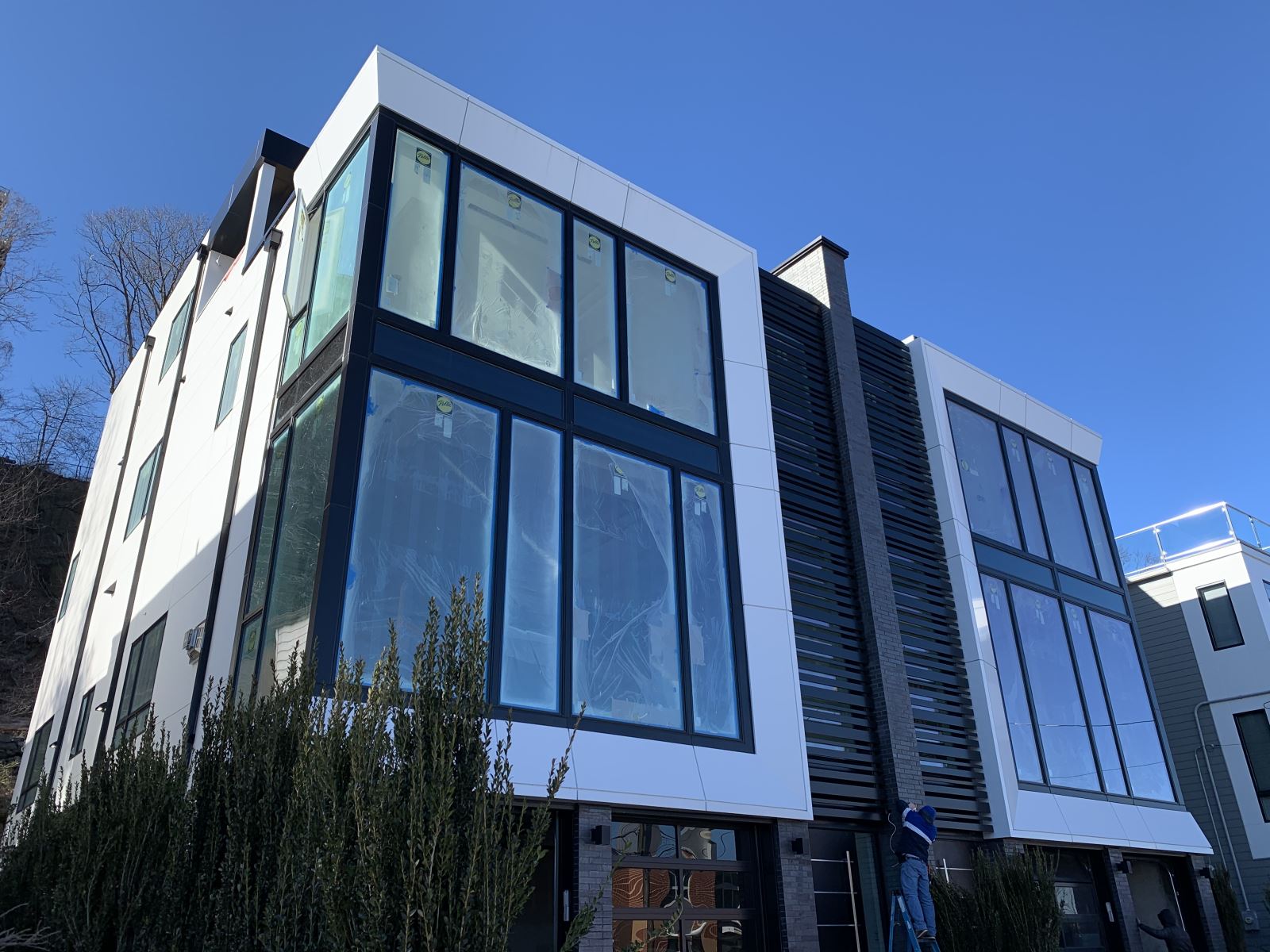 TWO FAMILY HOUSE OVERLOOKING NYC